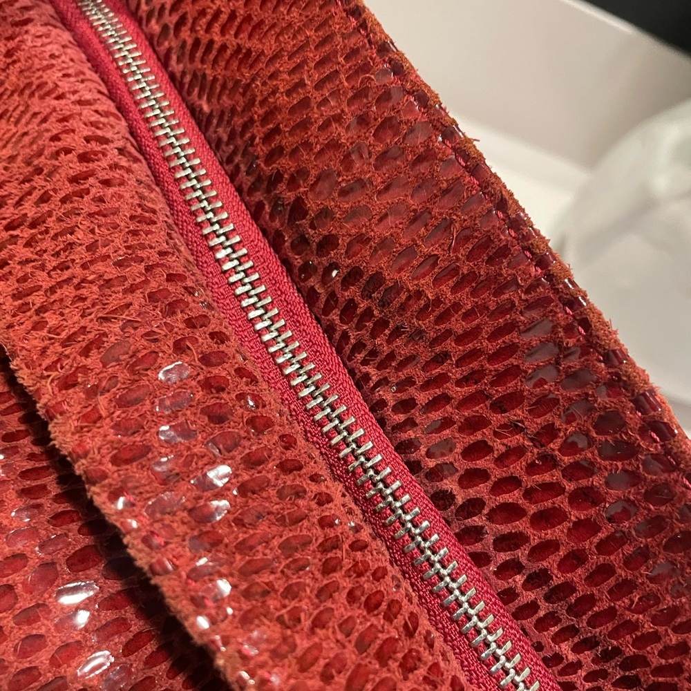 Sorial New York Red Snakeskin Shoulder Bag - Picture 7 of 15